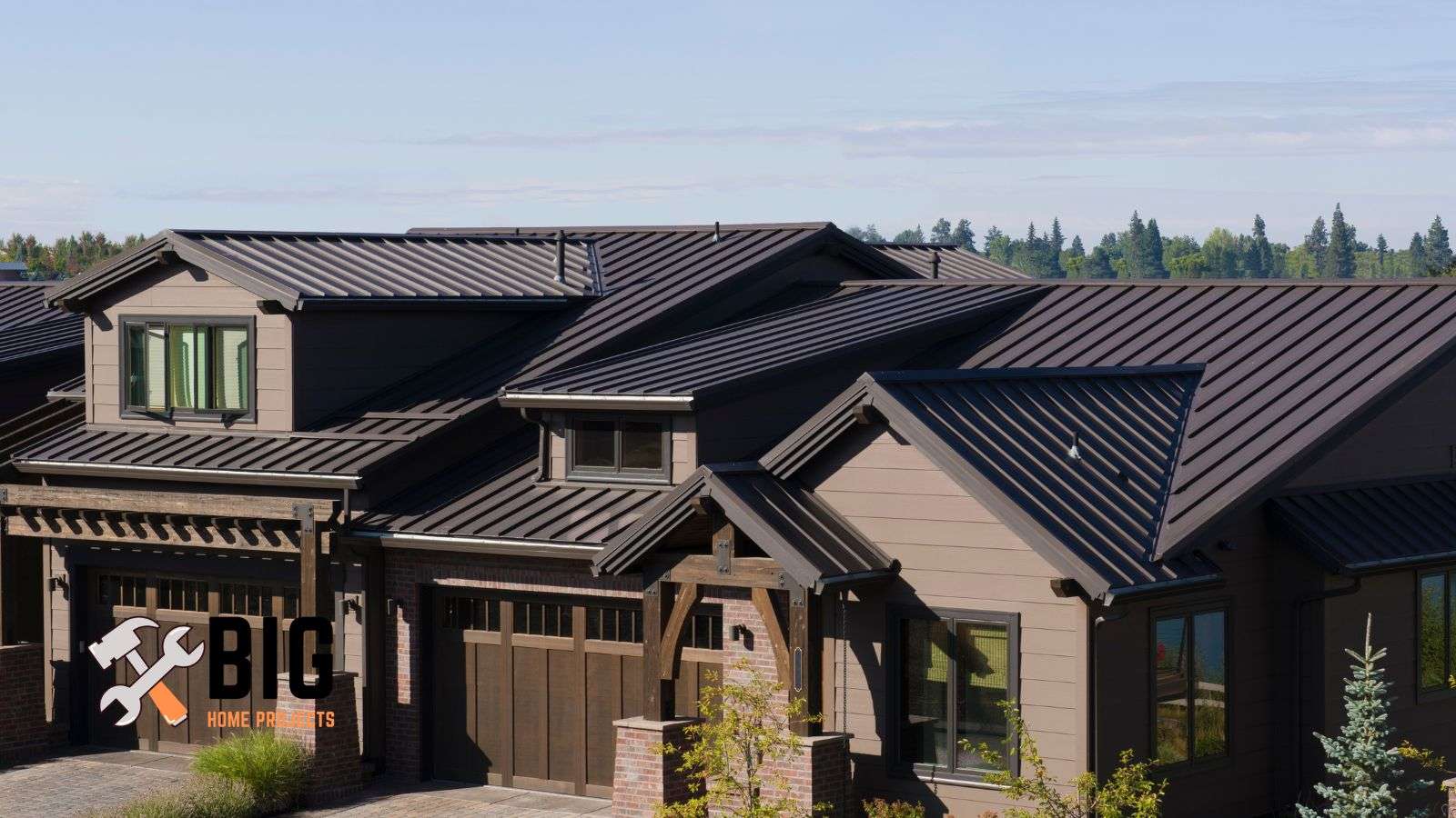 House built with zinc roof - bighomeprojects.com