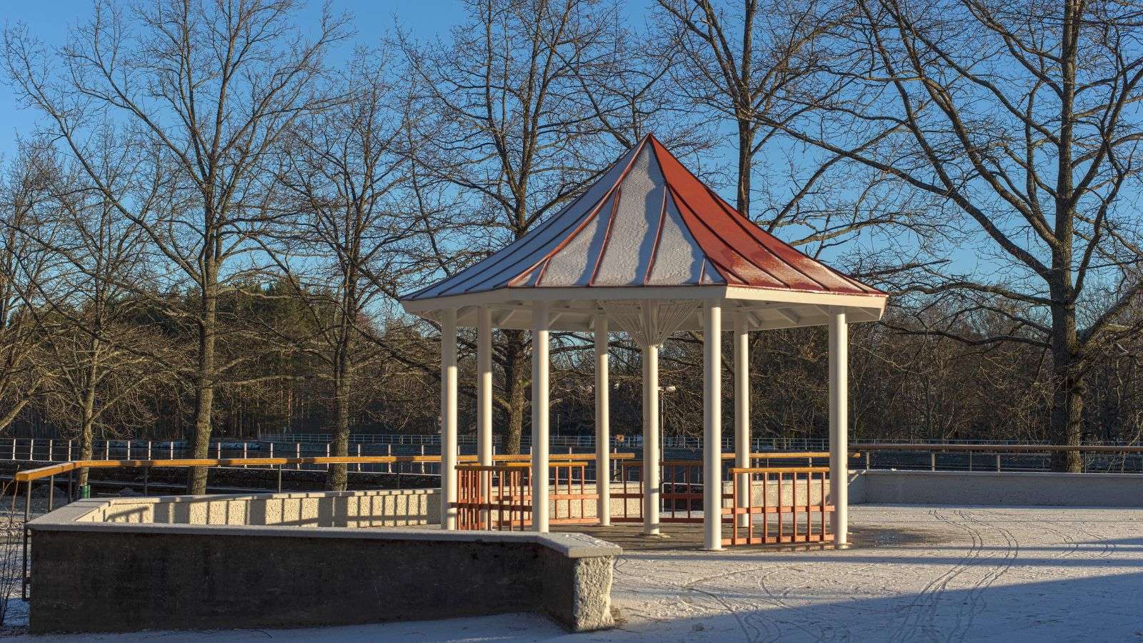 Gazebo with metal roof - bighomeprojects.com