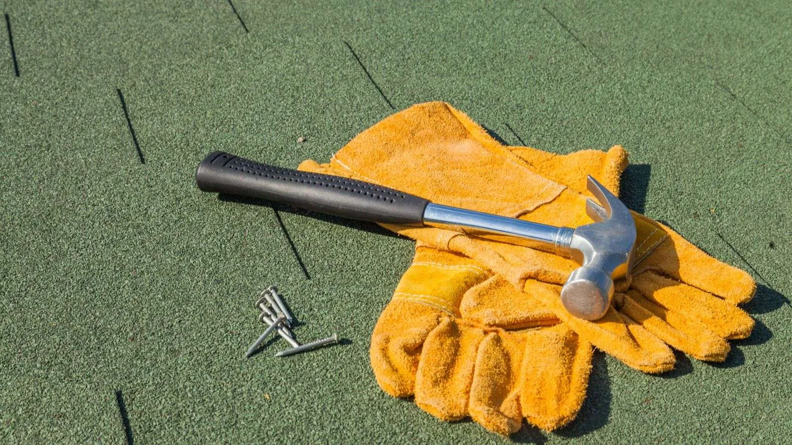 Why is roofing hammer maintenance important - bighomeprojects.com