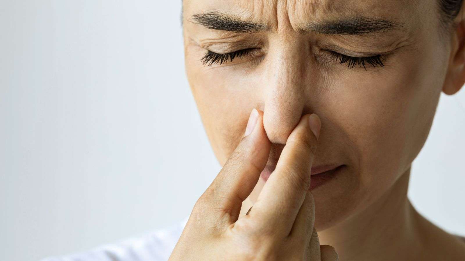 Frustration with Persistent Roach Pheromones: Unveiling the Top 7 Challenges