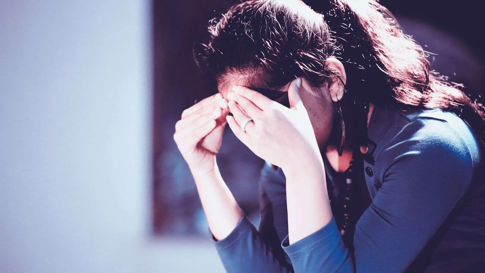psychological distress caused by roaches - bighomeprojects.com