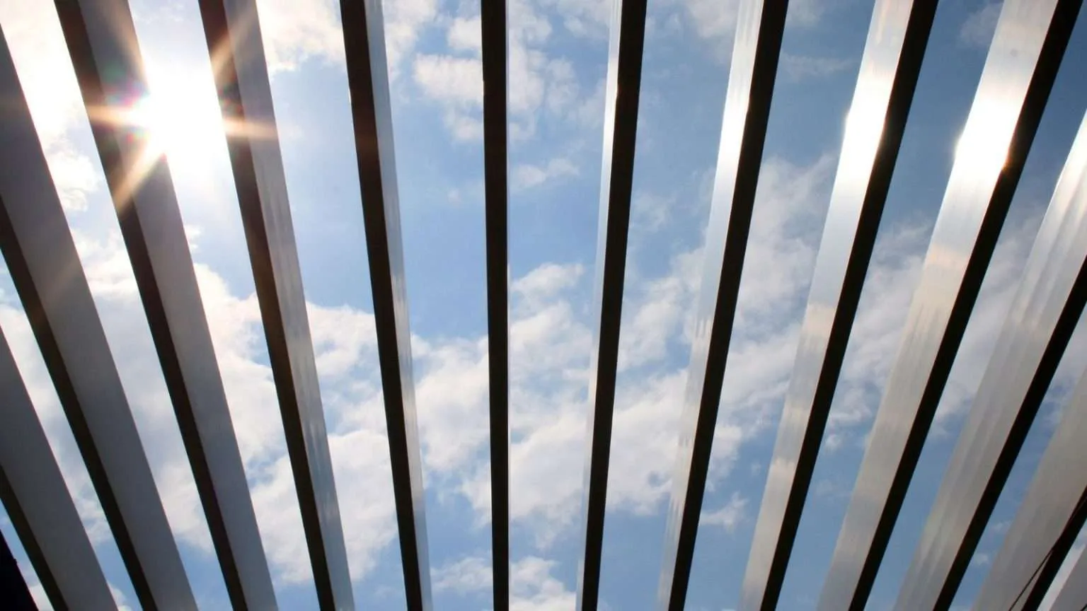 Solar Roof Pergola: 5 Reasons It’s A Renewable Energy Game-changer 