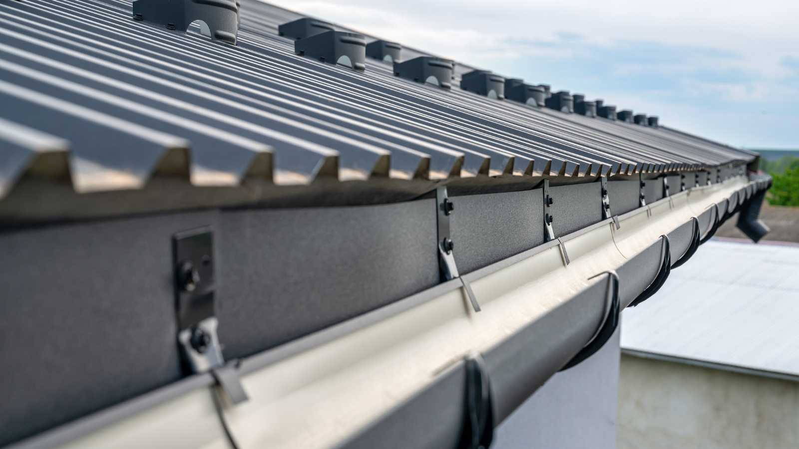 the impact of correctly sized seamless gutters on roof lifespan - bighomeprojects.com